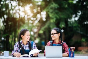 pendidikan non formal dan informal bisa diadakan dimana saja